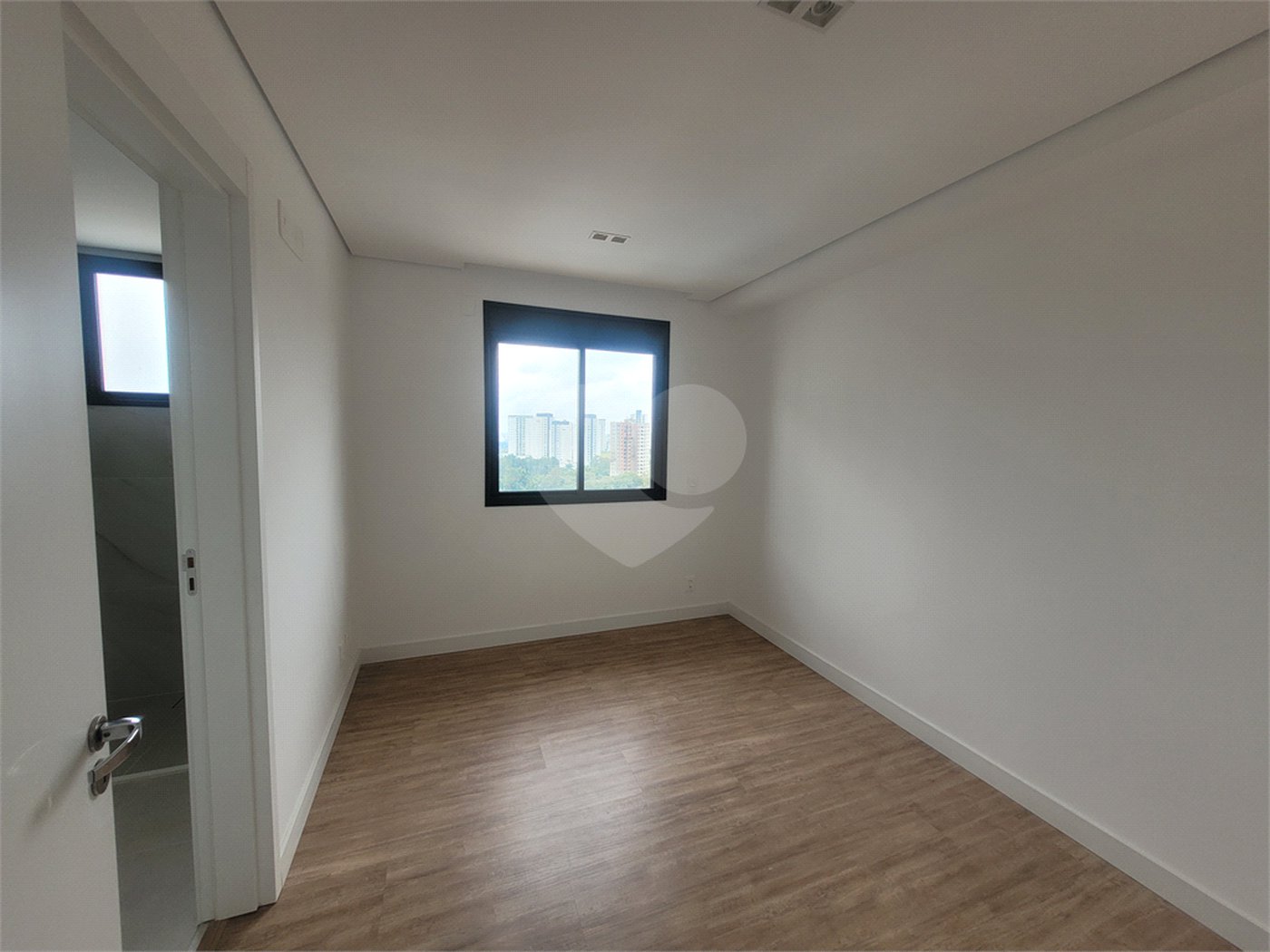 Apartamento à venda com 3 suítes em Parque Campolim, Sorocaba, SP