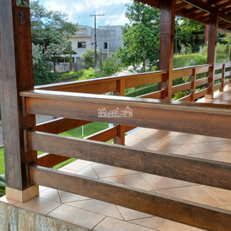 Casa para alugar com 3 quartos, sendo 1 suíte, em Vila Petrópolis, Atibaia, SP