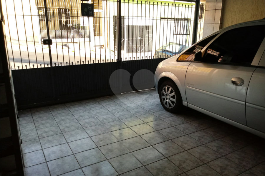 Sobrado à venda com 3 quartos no Brasilândia, São Paulo, SP