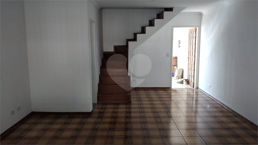 Sobrado à venda com 3 quartos, sendo 1 suíte, em Chora Menino, São Paulo, SP