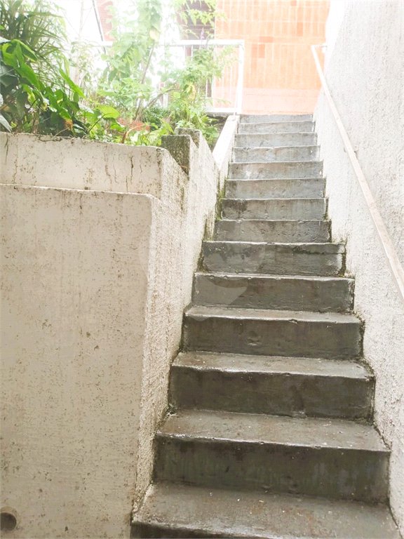 Casa à venda ou para alugar com 7 quartos, sendo 2 suítes, em Jardim Peri Peri, São Paulo, SP