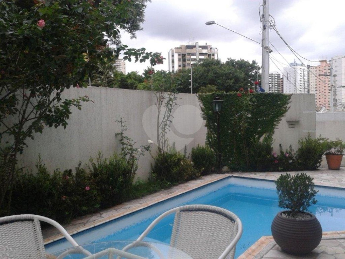 Casa à venda com 3 suítes no condomínio Praça Vitoriano Rodrigues Xavier,35, São Paulo - SP