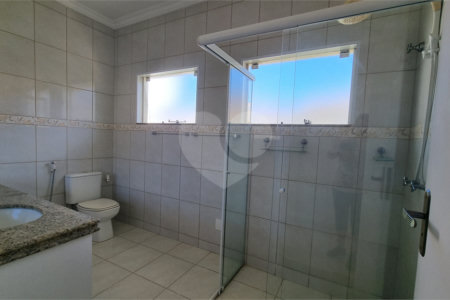 Casa à venda ou para alugar com 3 quartos, sendo 1 suíte,  no condomínio Residencial Villa dos Inglezes, Sorocaba - SP