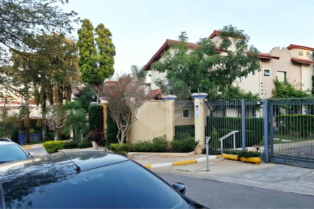 Casa à venda com 3 quartos, sendo 1 suíte,  no condomínio Villas de São Francisco I, São Paulo - SP