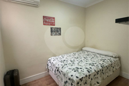 Sobrado à venda com 3 quartos, sendo 1 suíte, em Vila Nivi, São Paulo, SP