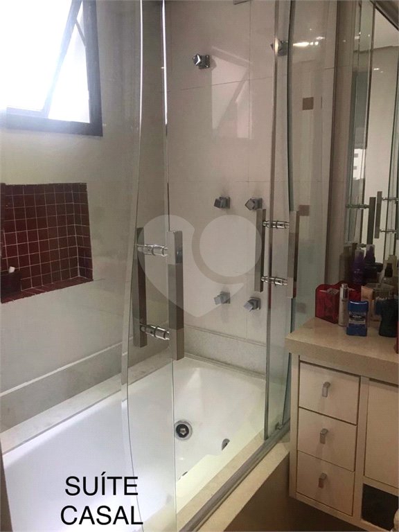 Apartamento à venda com 3 suítes em Vila Regente Feijó, São Paulo, SP