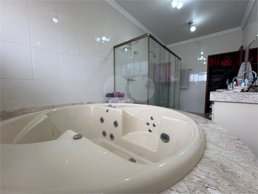 Casa à venda com 4 suítes no condomínio Granja Olga II, Sorocaba - SP