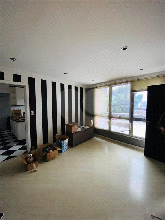 Sobrado à venda com 8 quartos em Jardim São Jorge (raposo Tavares), São Paulo, SP
