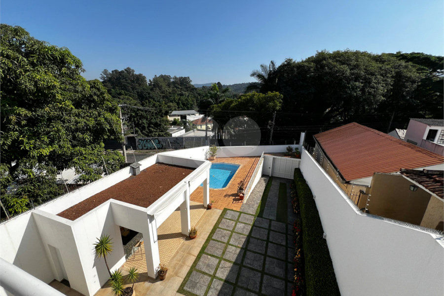 Sobrado à venda com 4 suítes em Tremembé, São Paulo, SP