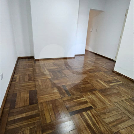 Apartamento à venda com 3 quartos, sendo 1 suíte,  em Vila Suissa, Mogi das Cruzes, SP