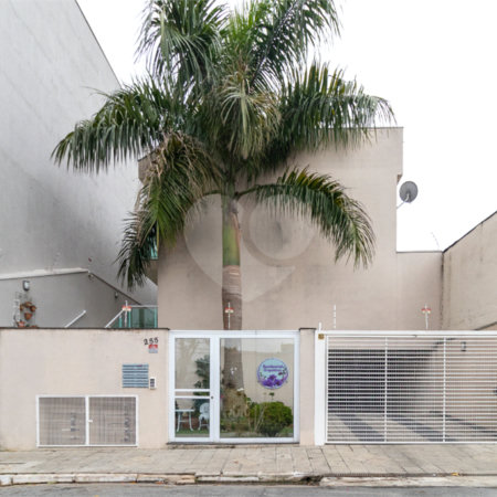 Casa à venda com 3 quartos, sendo 1 suíte, no condomínio Orquideas, São Paulo - SP