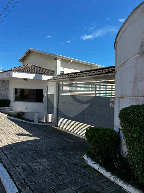Sobrado à venda com 3 quartos, sendo 1 suíte,  em Vila Suissa, Mogi das Cruzes, SP