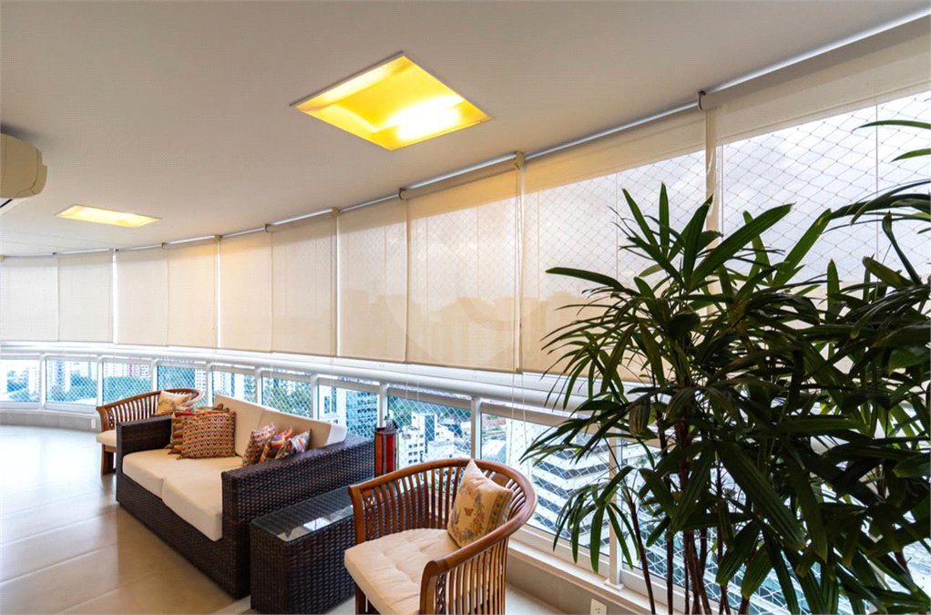 Apartamento para alugar com 4 suítes em Vila Andrade, São Paulo, SP