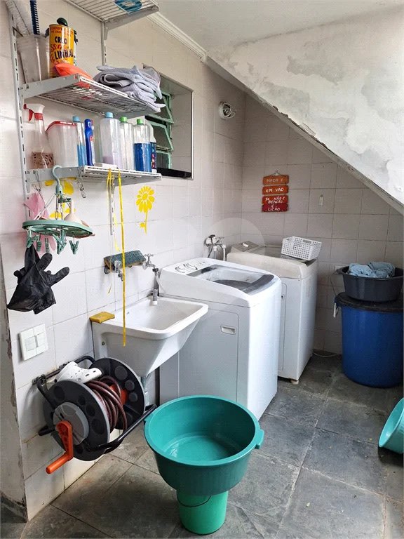 Sobrado à venda com 3 quartos, sendo 1 suíte, em Vila Irmãos Arnoni, São Paulo, SP