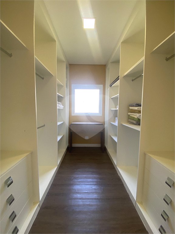 Casa à venda com 6 quartos, sendo 5 suítes, no condomínio Monte Belo, Salto - SP