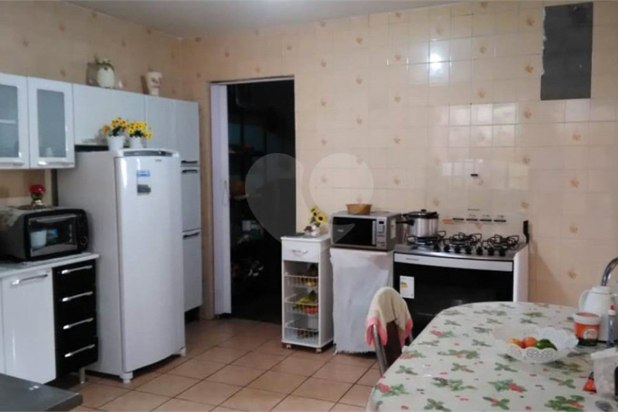 Sobrado à venda com 6 quartos em Horto Florestal, São Paulo, SP