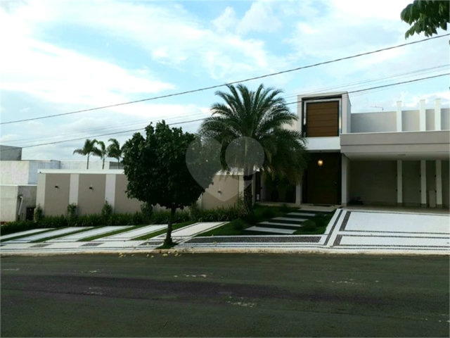 Casa à venda com 5 suítes no condomínio Residencial Villagio, Americana - SP