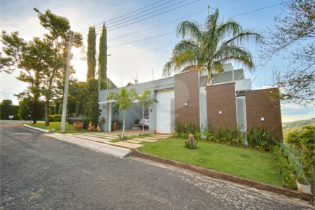 Casa à venda com 5 suítes em Jardim Mirante das Estâncias, Águas de Lindóia, SP