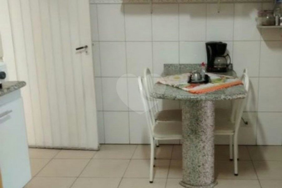 Sobrado à venda com 4 quartos, sendo 1 suíte,  em Jaçanã, São Paulo, SP