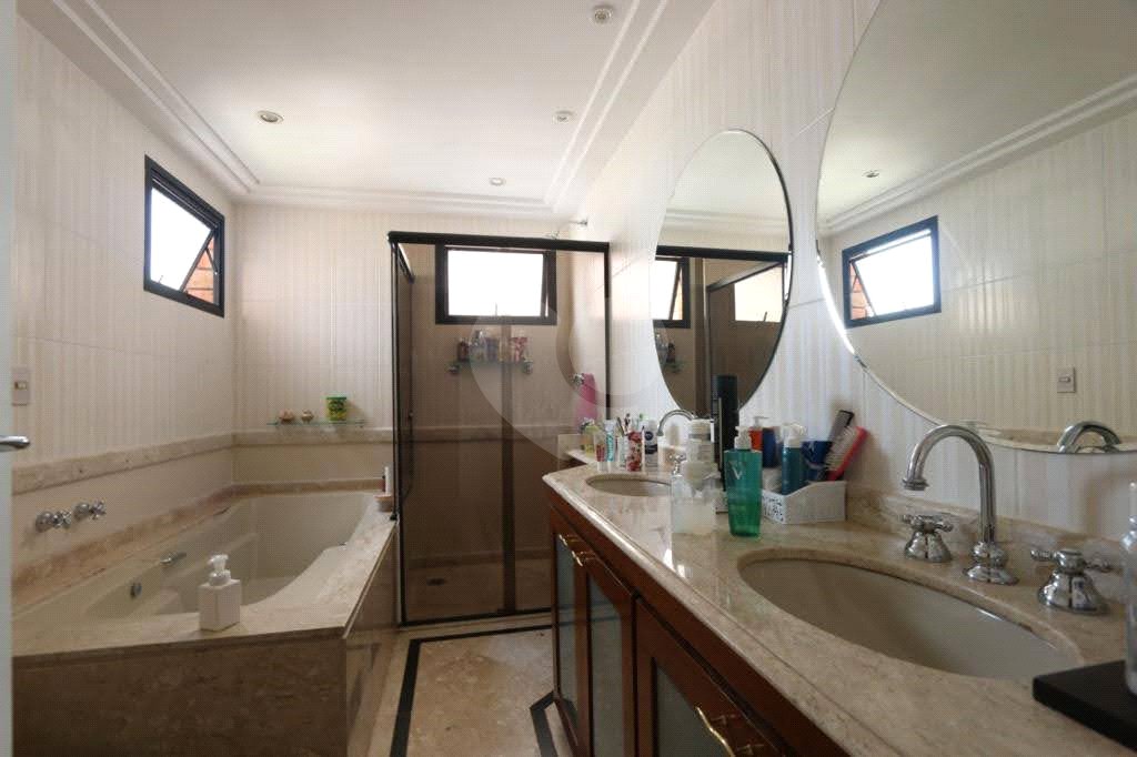 Apartamento à venda com 4 quartos, sendo 2 suítes,  em Vila Uberabinha, São Paulo, SP