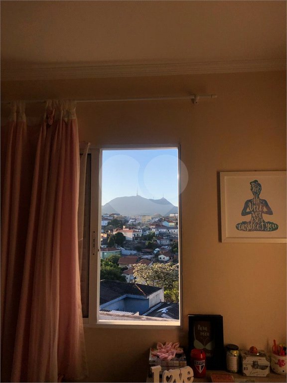 Sobrado à venda com 3 quartos, sendo 1 suíte, em Vila Mangalot, São Paulo, SP