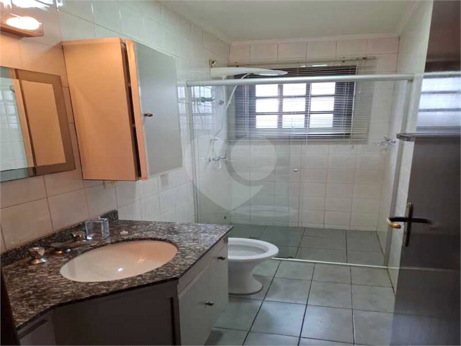 Casa à venda com 4 quartos, sendo 1 suíte, no condomínio Conjunto Residencial Green Village I, Mogi das Cruzes - SP
