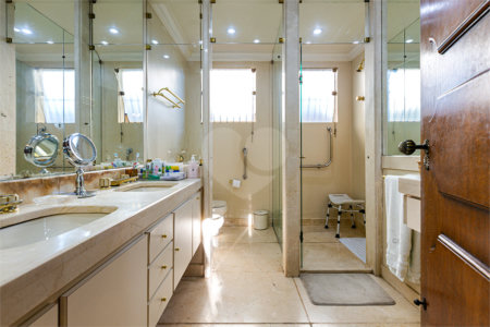 Casa Térrea à venda com 3 quartos, sendo 1 suíte, em Alto de Pinheiros, São Paulo, SP