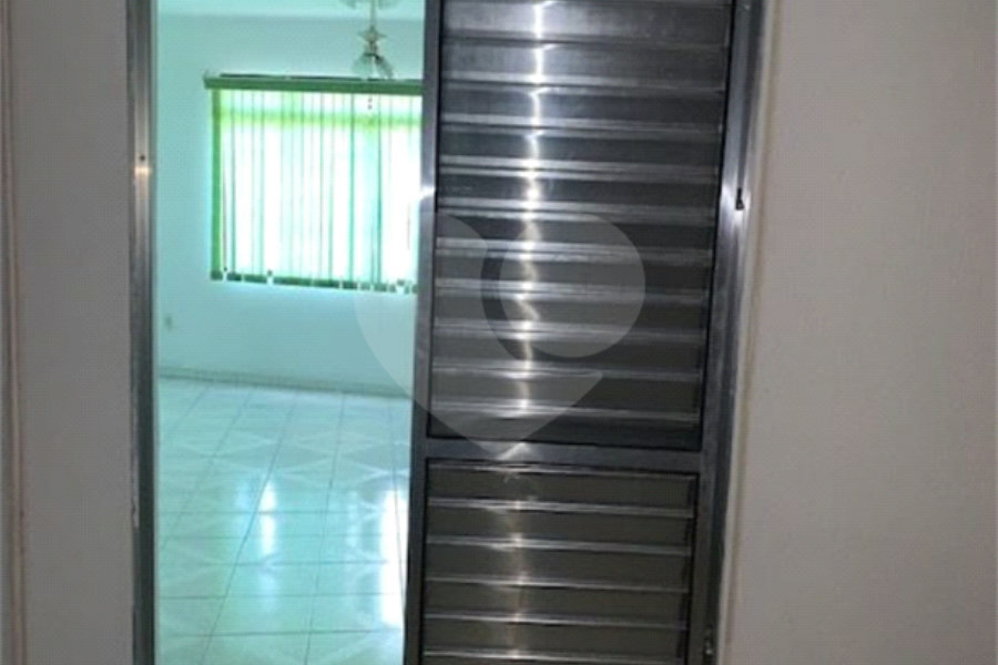 Sobrado à venda com 3 quartos, sendo 1 suíte, em Tremembé, São Paulo, SP