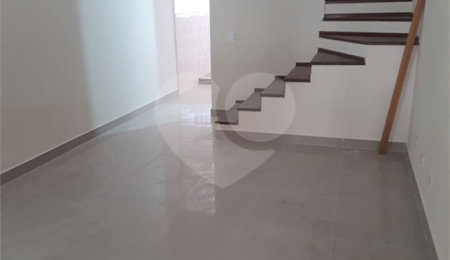 Sobrado à venda com 2 quartos em Vila Romero, São Paulo, SP