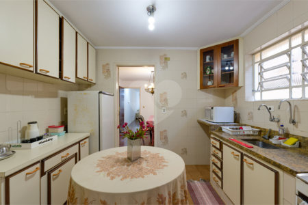 Casa à venda com 3 quartos, sendo 1 suíte,  em Campo Belo, São Paulo, SP