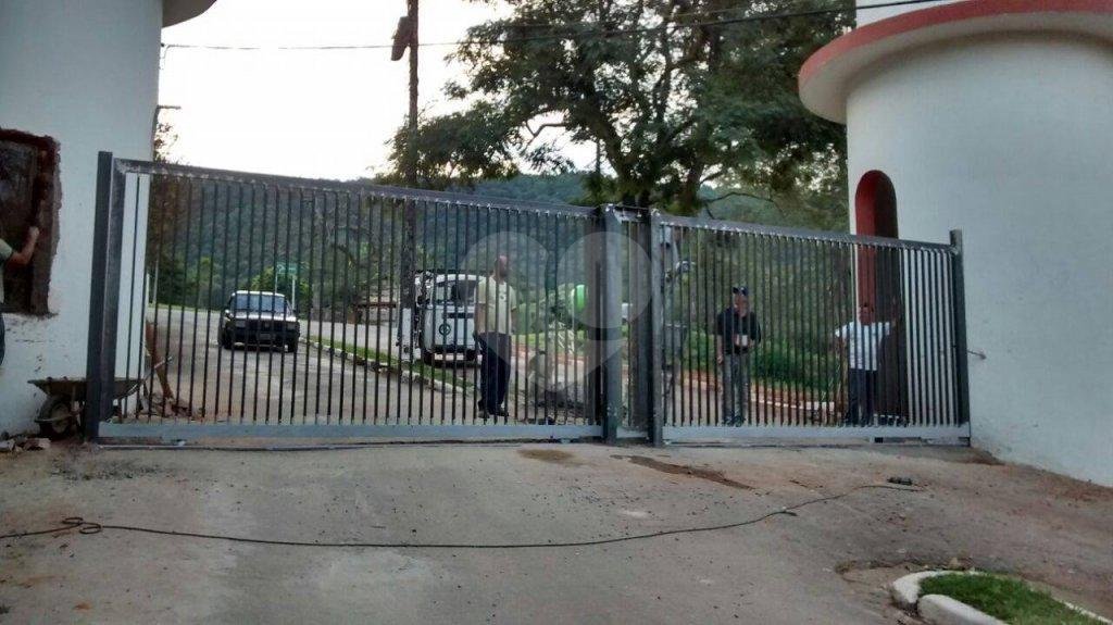 Casa à venda com 3 quartos, sendo 2 suítes, em Jardim Mairiporã, Mairiporã, SP