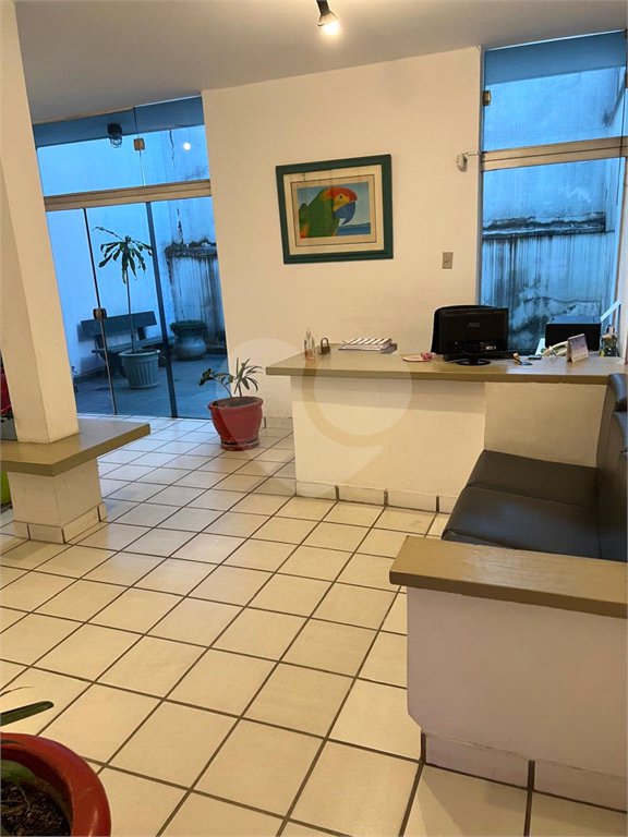 Sobrado à venda ou para alugar com 2 suítes em Itaim Bibi, São Paulo, SP