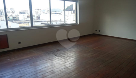 Apartamento à venda com 4 quartos, sendo 1 suíte,  em Tijuca, Rio de Janeiro, RJ