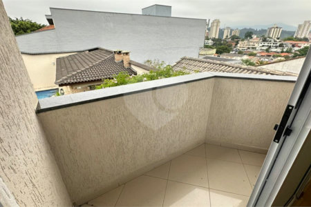 Casa à venda com 4 quartos, sendo 3 suítes, em Vila Galvão, Guarulhos, SP