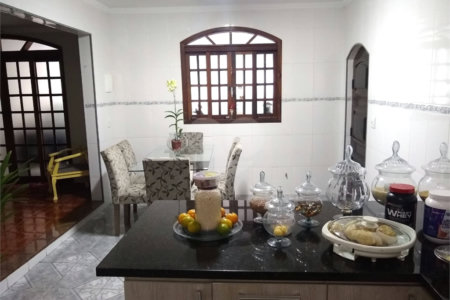 Sobrado à venda com 3 quartos em Vila Mazzei, São Paulo, SP