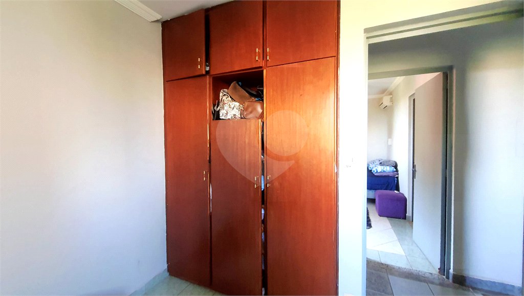 Apartamento à venda com 3 quartos, sendo 1 suíte, em Parque Industrial Lagoinha, Ribeirão Preto, SP
