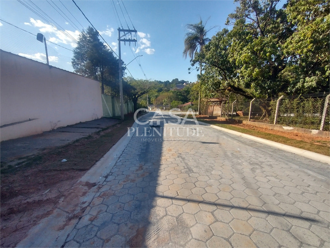 Chácara à venda com 5 quartos, sendo 1 suíte,  em Araçoiaba da Serra, SP