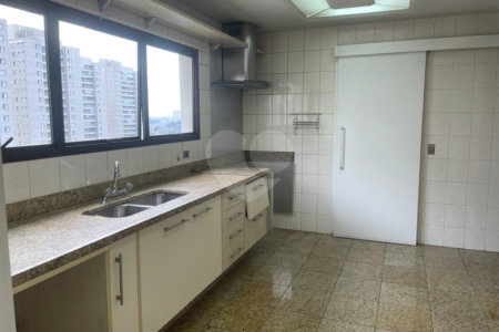 Apartamento à venda com 4 suítes em Vila Suzana, São Paulo, SP