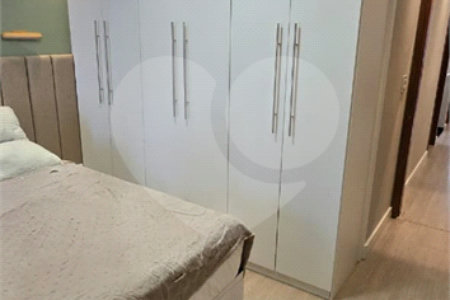 Casa à venda com 3 quartos, sendo 1 suíte, no condomínio Travessa Sílvio Lazzari,38, São Paulo - SP