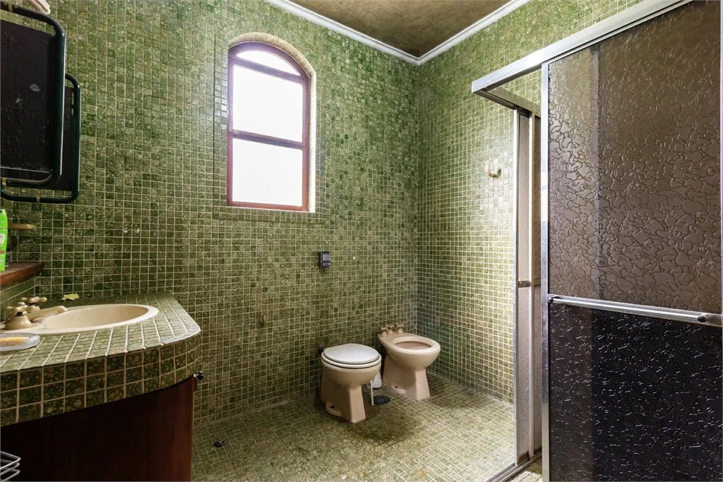Casa à venda com 4 quartos, sendo 1 suíte,  em Jardim das Bandeiras, São Paulo, SP