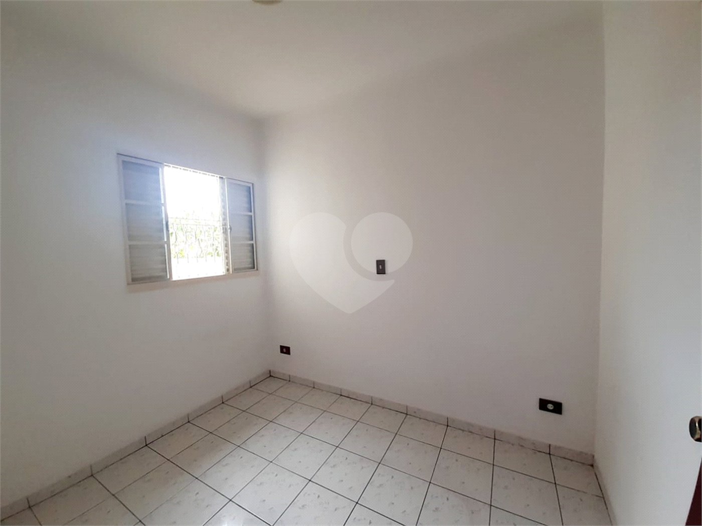 Casa à venda com 3 quartos, sendo 1 suíte,  em Jardim Califórnia, Indaiatuba, SP