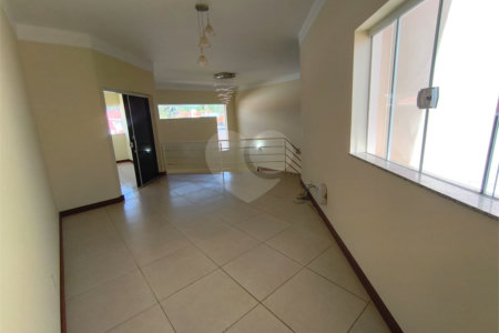 Casa à venda com 5 quartos, sendo 1 suíte,  em Jardim Colombo, Itapetininga, SP