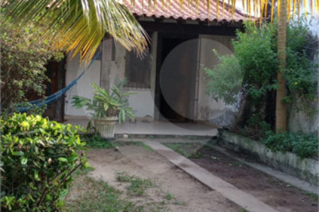 Casa à venda com 3 quartos, sendo 1 suíte, em Areal, Araruama, RJ