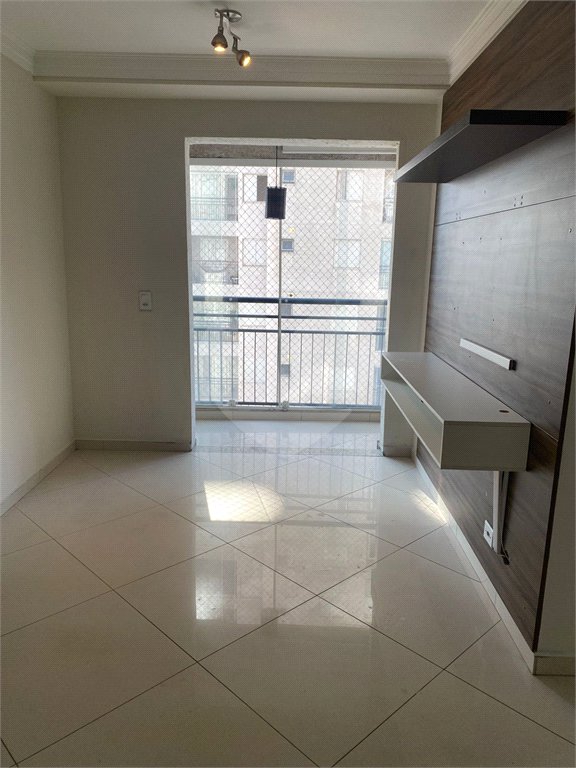 Apartamento à venda com 2 quartos, sendo 1 suíte, em Parque Maria Domitila, São Paulo, SP