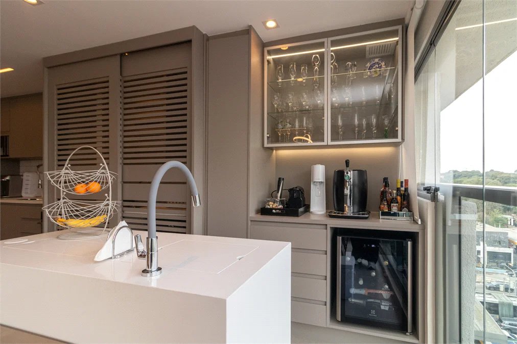 Apartamento à venda com 2 suítes em Santo Amaro, São Paulo, SP