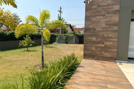 Casa à venda com 5 quartos, sendo 4 suítes, no condomínio Terras de Mont Serrat, Salto - SP