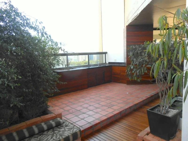 Apartamento à venda com 4 suítes em Vila Suzana, São Paulo, SP
