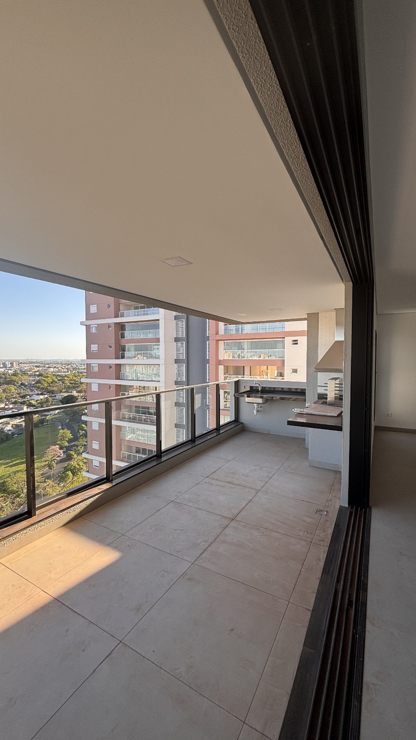 Apartamento à venda com 3 suítes em Edifício Majestic, Presidente Prudente, SP