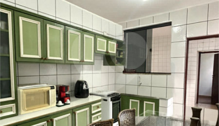 Apartamento à venda ou para alugar com 4 quartos, sendo 1 suíte,  no Centro, Ponta Porã, MS