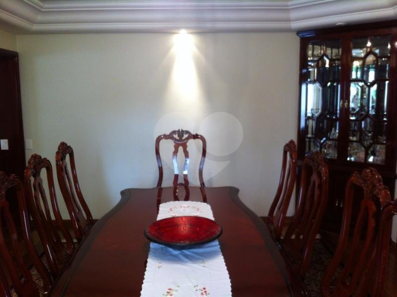 Apartamento à venda com 4 suítes em Real Parque, São Paulo, SP